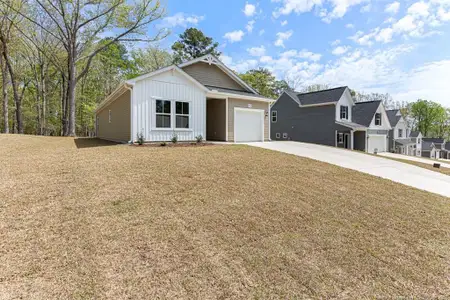 New construction Single-Family house 5116 Tyndall Dr, Sanford, NC 27330 plan Vantage - image