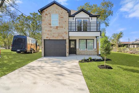 New construction Single-Family house 6729 Arabella St, Houston, TX 77091 - photo 0