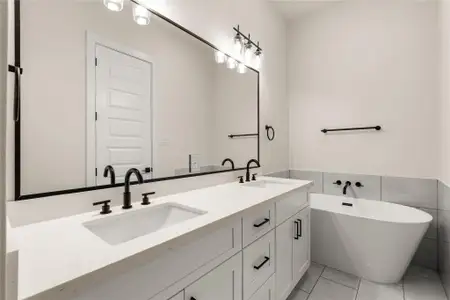 New construction Single-Family house 7117 Goforth St, Houston, TX 77021 - image 8