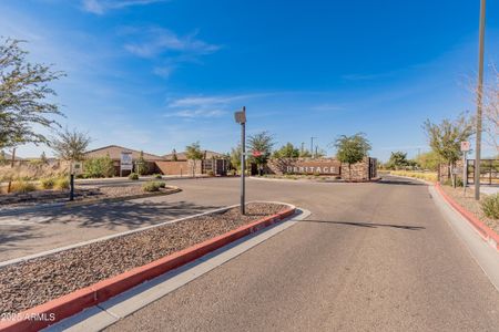 New construction Single-Family house 17347 W Chama Dr, Surprise, AZ 85387 Pinnacle Plan 1005- photo 85 85