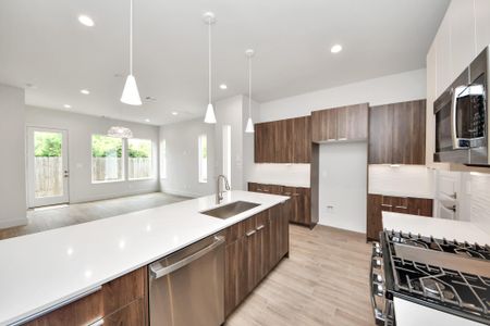 New construction Single-Family house 13402 Sombrero Cay Dr, Houston, TX 77047 - image 13