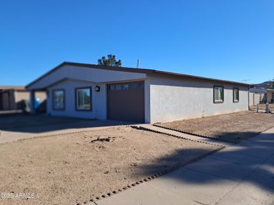 New construction Single-Family house 1637 W Tierra Buena Ln, Phoenix, AZ 85023 - photo 0