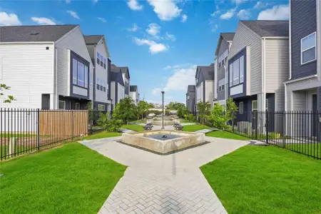 New construction Single-Family house 8320 Springwood Canyon Ln, Houston, TX 77055 - image 3