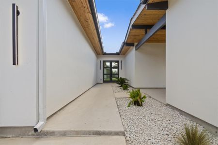 New construction Single-Family house 1752 Demi John Bend Rd, Canyon Lake, TX 78133 - image 18