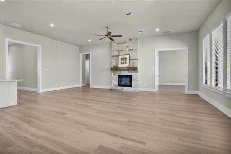 New construction Single-Family house 25104 Grace Vista Wy, Montgomery, TX 77356 Plan Unknown- photo 11 11