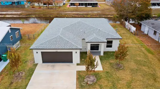 New construction Single-Family house 560 Sw Carter Ave, Port St. Lucie, FL 34983 - image