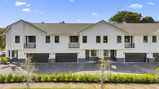 New construction Townhouse house 6993 NW 30th Ter, Unit B, Fort Lauderdale, FL 33309 - image