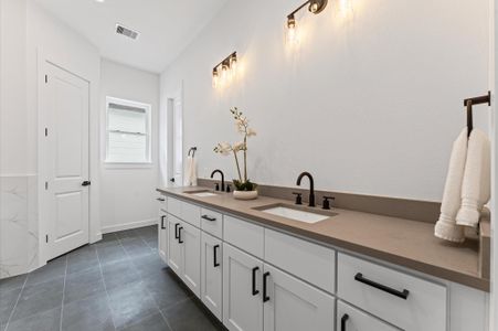 New construction Single-Family house 6419 Madrid St, Houston, TX 77021 - image 17