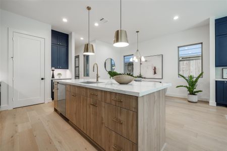 New construction Single-Family house 323 Malone St, Houston, TX 77007 - image 6