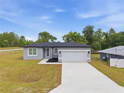 New construction Single-Family house 1 Oak Trl, Ocala, FL 34472 - image