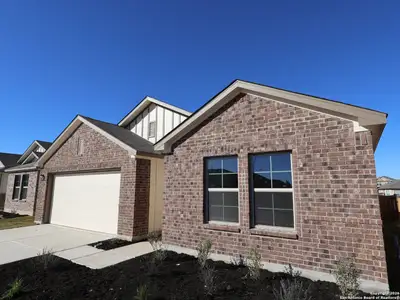 New construction Single-Family house 13615 Beebrush Saddle, San Antonio, TX 78253 plan Pizarro - 40' Smart Series - image