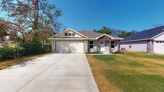 New construction Single-Family house 703 Cedar Street, Cleburne, TX 76031 - photo 0