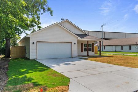 New construction Single-Family house 609 Colorado Street, Cleburne, TX 76031 - photo 0