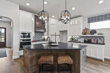 New construction Single-Family house 1017 Clayton St, Aubrey, TX 76227 plan Laney - image 7