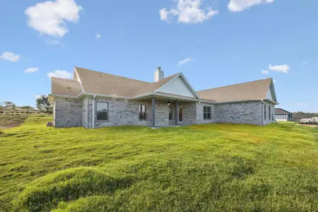 New construction Single-Family house 405 Red Roan Rdg, Weatherford, TX 76087 - image
