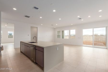 New construction Single-Family house 10302 E Utah Ave, Mesa, AZ 85212 Plan 5014 Elevation H- photo 15 15