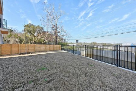 New construction Condo/Apt house 6821 Wolfcreek Pass, Unit 1, Austin, TX 78749 Flora- photo 23 23