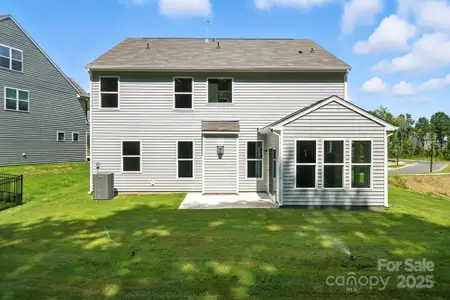 New construction Single-Family house 5124 Heathland Dr, Charlotte, NC 28215 plan Davidson - image