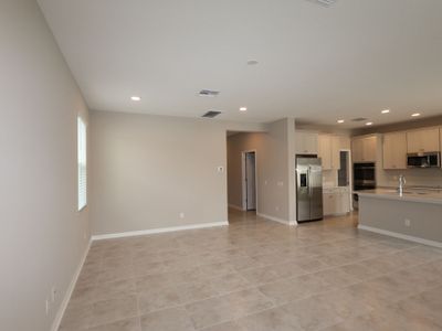 New construction Single-Family house 3189 Fall Harvest Dr, Zephyrhills, FL 33540 plan Castellana - image 8