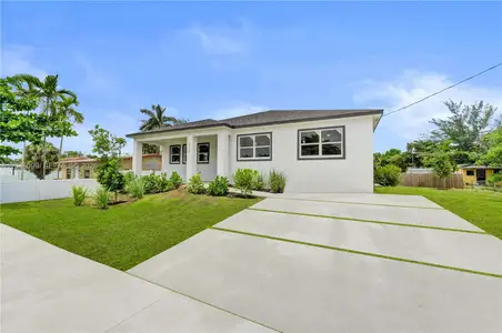 New construction Single-Family house 211 Nw 14Th Ct, Dania Beach, FL 33004 - image