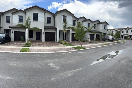 New construction Townhouse house 245 Sw 159 Ct, Pembroke Pines, FL 33027 null- photo 0