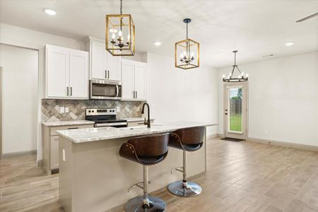 New construction Single-Family house 5707 Stonegate Cir, Granbury, TX 76048 - image 13