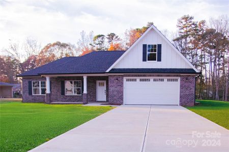 New construction Single-Family house 5229 Carden Drive, Charlotte, NC 28227 - photo 0