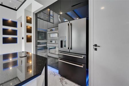 New construction Single-Family house 6520 Simone Shores Cir, Apollo Beach, FL 33572 - image 7