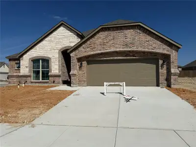 New construction Single-Family house 701 Broken Bow Ln, Cleburne, TX 76033 - image
