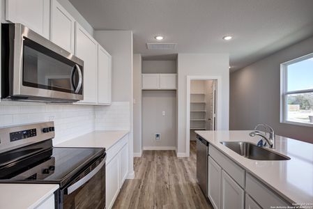 New construction Single-Family house 14502 Emerio Dr, San Antonio, TX 78253 Easton - 1388- photo 7 7