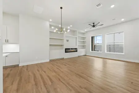 New construction Single-Family house 1946 Purswell Rd, Houston, TX 77055 plan Sienna - image 18