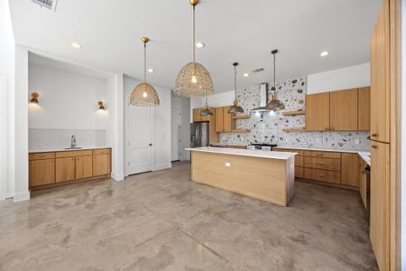 New construction Single-Family house 106 W Croslin St, Unit 1, Austin, TX 78752 - image 7