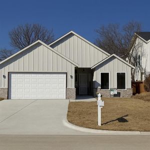 New construction Single-Family house 1633 E Tucker St, Fort Worth, TX 76104 - image