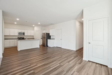 New construction Single-Family house 7757 Fern Xing, San Antonio, TX 78252 plan Apollo - image 18