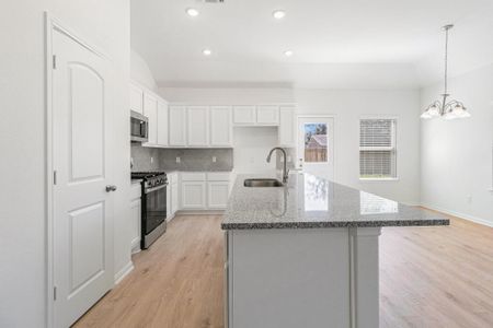 New construction Single-Family house 249 Edgewater Dr, West Columbia, TX 77486 plan Duval - image 7