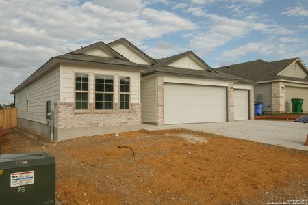 New construction Single-Family house 2828 Whiskey Pass, Seguin, TX 78155 Freestone- photo 13 13