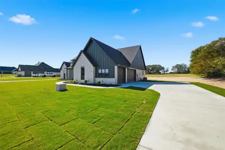 New construction Single-Family house 113 Prairie Winds Dr, Poolville, TX 76487 null- photo 1 1