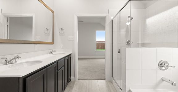 New construction Single-Family house 1010 Longbow Trl, Justin, TX 76247 plan Kingsgate - image 16