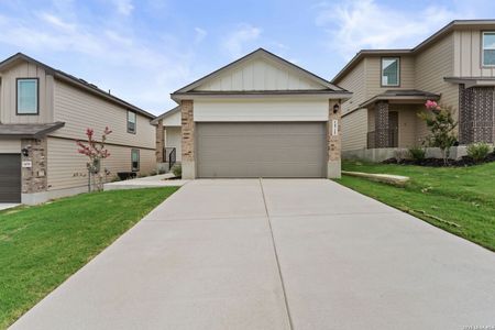 New construction Single-Family house 14715 Armstrong Fld, San Antonio, TX 78245 plan The Estero - image