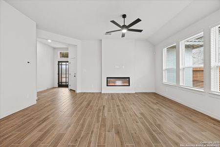 New construction Single-Family house 2009 Shepards St, Seguin, TX 78155 plan Avril - image 17