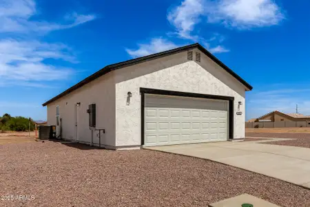 New construction Single-Family house 15891 S Malibu Rd, Arizona City, AZ 85123 null- photo 0