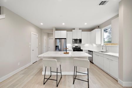 New construction Single-Family house 8672 Easthaven Blvd, Houston, TX 77075 - image 8