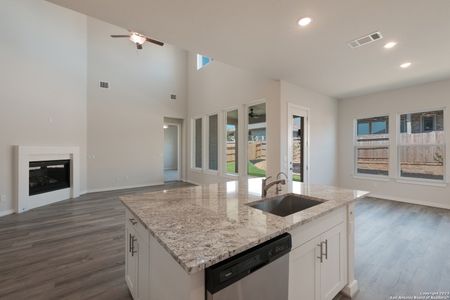 New construction Single-Family house 2240 Sur Ave, New Braunfels, TX 78132 Gruene- photo 9 9