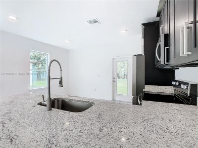 New construction Single-Family house 623 Sylvan Ramble Rd, Davenport, FL 33837 null- photo 12 12