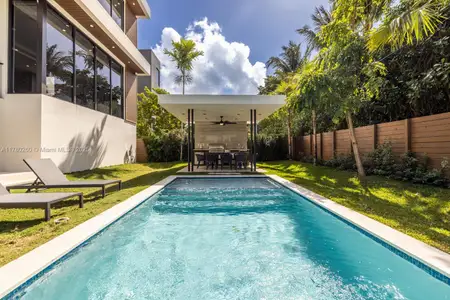 New construction Single-Family house 736 Ne 77Th St, Miami, FL 33138 - image