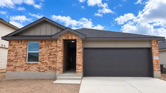 New construction Single-Family house 152 Baby Calf Roping Rd, Jarrell, TX 76537 plan Archer - image