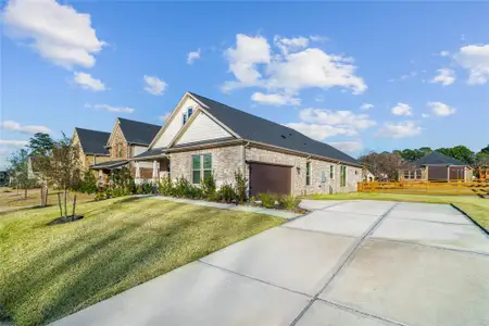 New construction Single-Family house 630 Running Iron Ln, Magnolia, TX 77354 plan Cameron - image