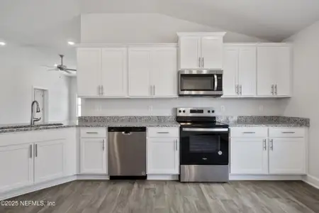 New construction Single-Family house 3226 Winding Creek Pl, Green Cove Springs, FL 32043 plan 1820 - image