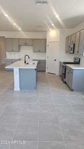 Frontera Lot 18 Kitchen 3