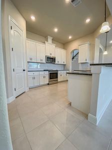 New construction Single-Family house San Antonio, TX 78259 plan Robles - image 8